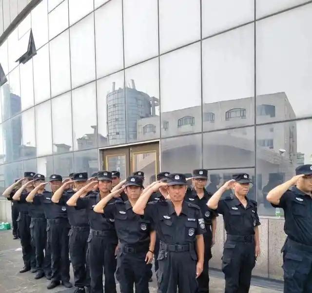 3队竞争杰伦布朗,火箭队优势大!3类交易筹码在手,只等斯通点头