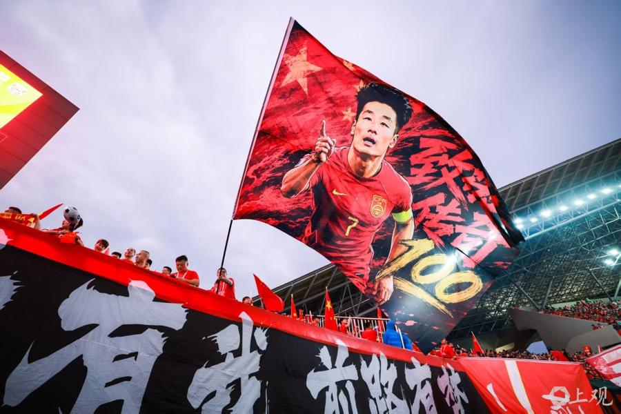 黄蜂先稳后险 选秀瞄准内线新星
