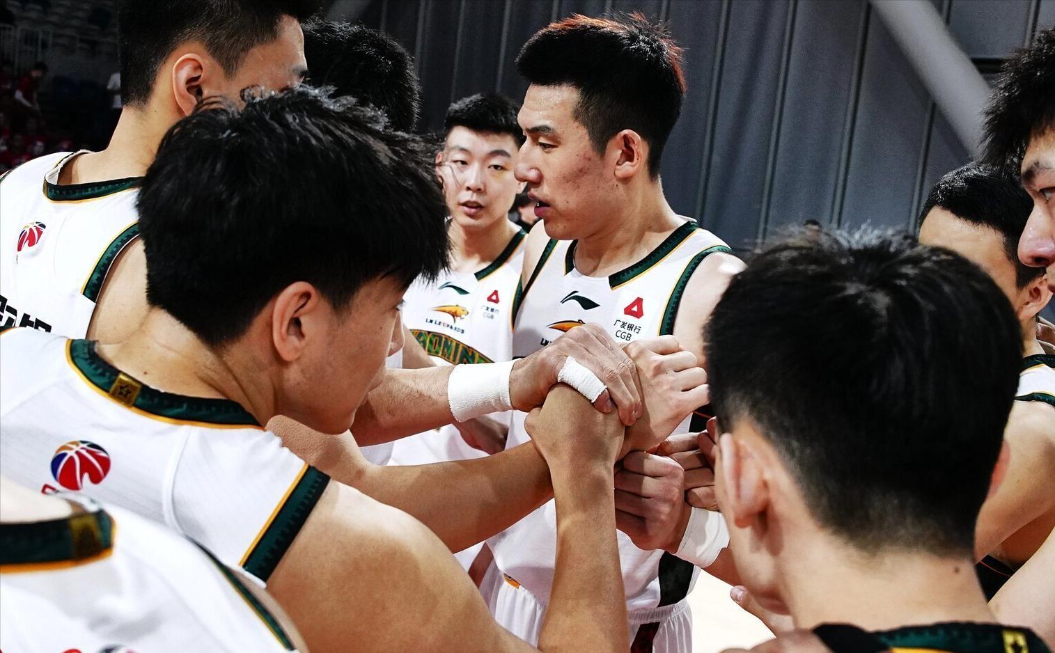 老鹰引援头号目标锁定里夫斯