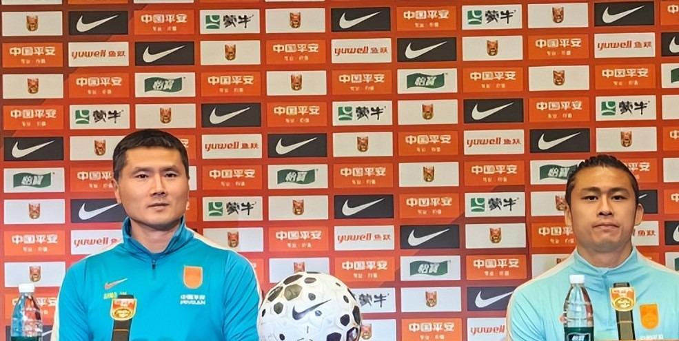 杨瀚森新老板夺冠了!NHL飓风队捧起斯坦利杯:给开拓者打个样?