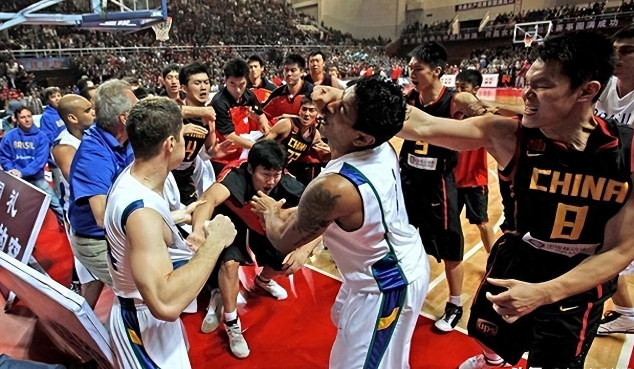 4年1.785亿美金!5年2.41亿美金!里夫斯步步为营,湖人没有退路