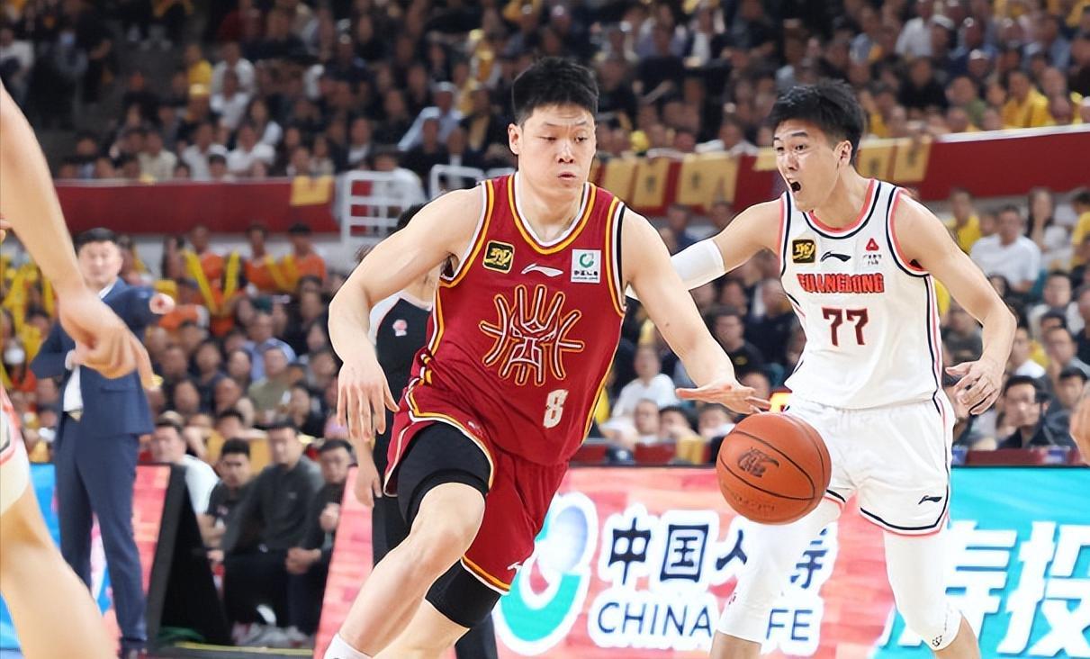文班亚马自信发声:马刺不会浪费精力,一场一场来