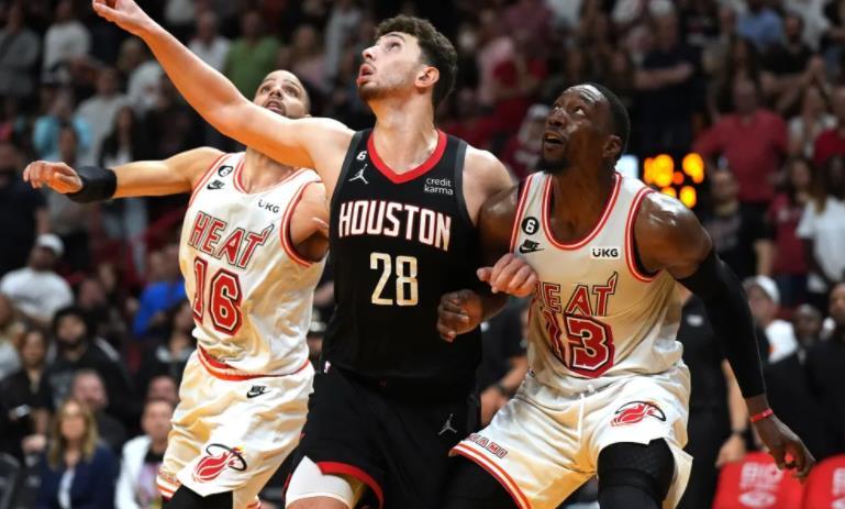 新赛季NBA提前排名马刺居首