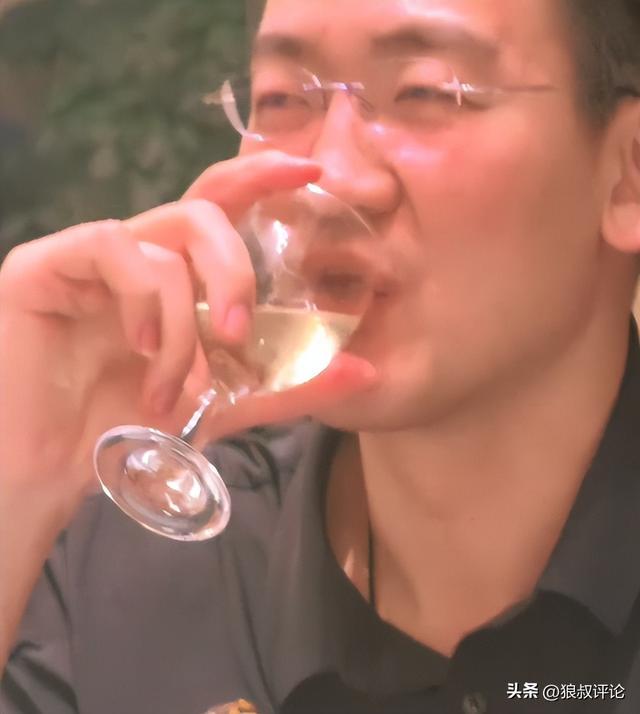 德约已在温网男单豪取105胜,追平费德勒并列公开赛时代第一