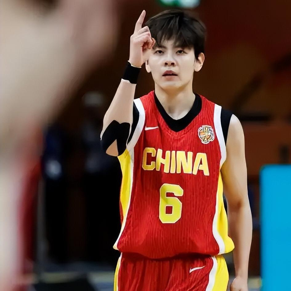 英联杯:17岁妖星双响 新援阿兰1射1传 曼城5